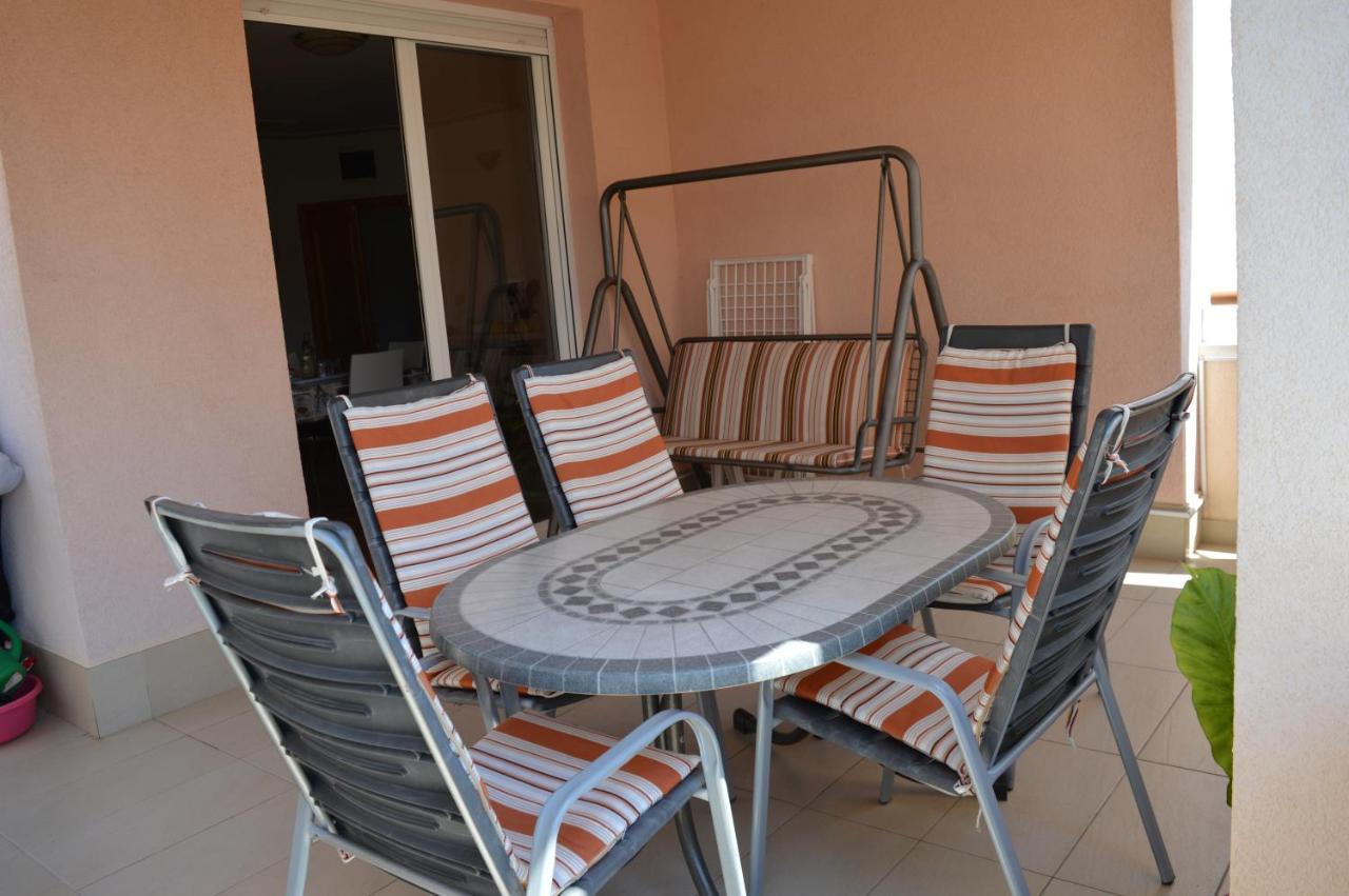 Apartment Svrco Zaboric Bagian luar foto