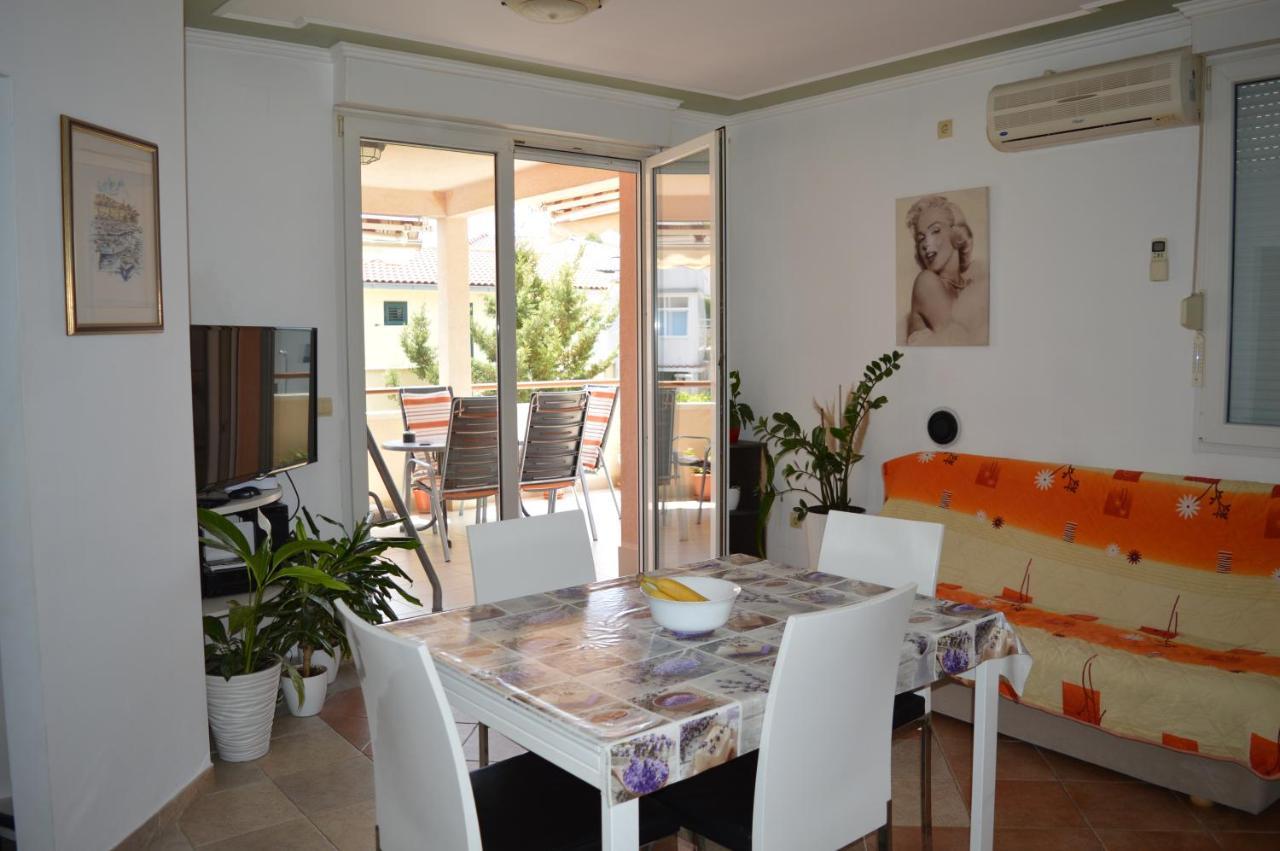 Apartment Svrco Zaboric Bagian luar foto