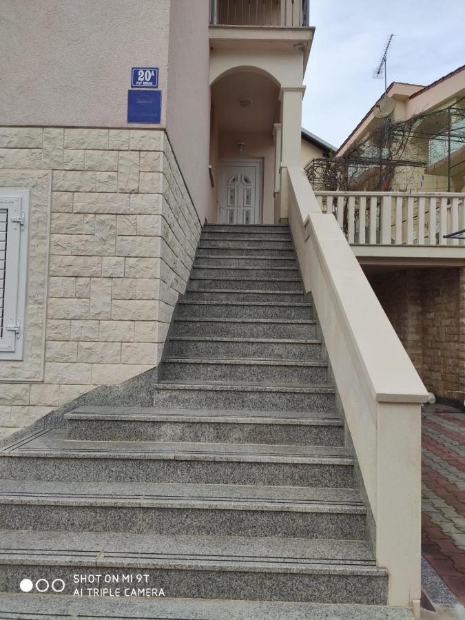 Apartment Svrco Zaboric Bagian luar foto